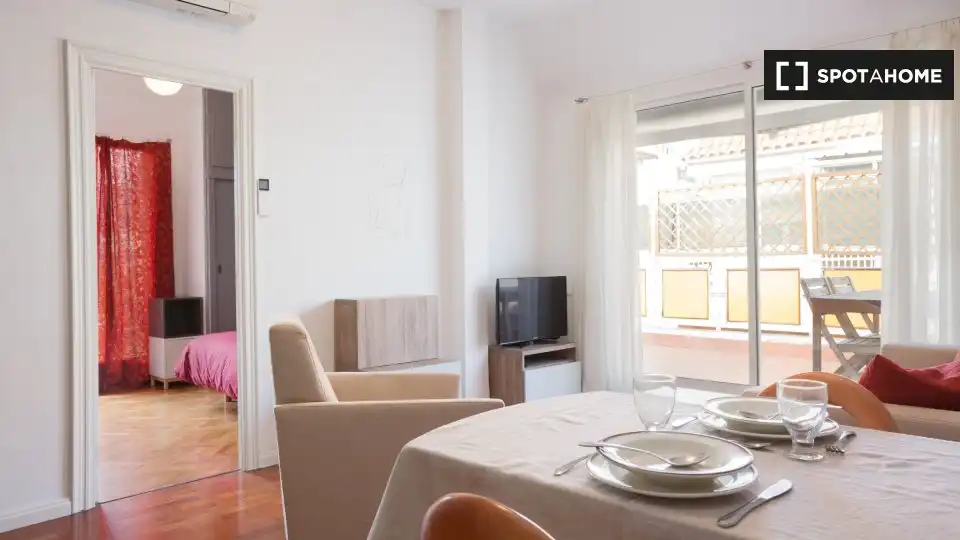 Flat with terrace to rent in Gràcia, imagen 4