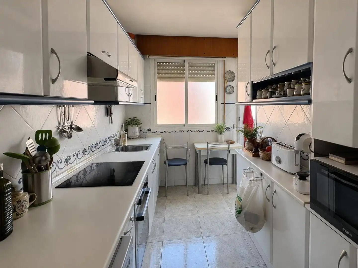 Kitchen of Flat for sale in Almería  with Heating, Furnished and Balcony