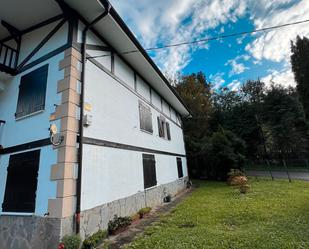 Vista exterior de Casa o xalet en venda en Dima  amb Calefacció, Jardí privat i Parquet