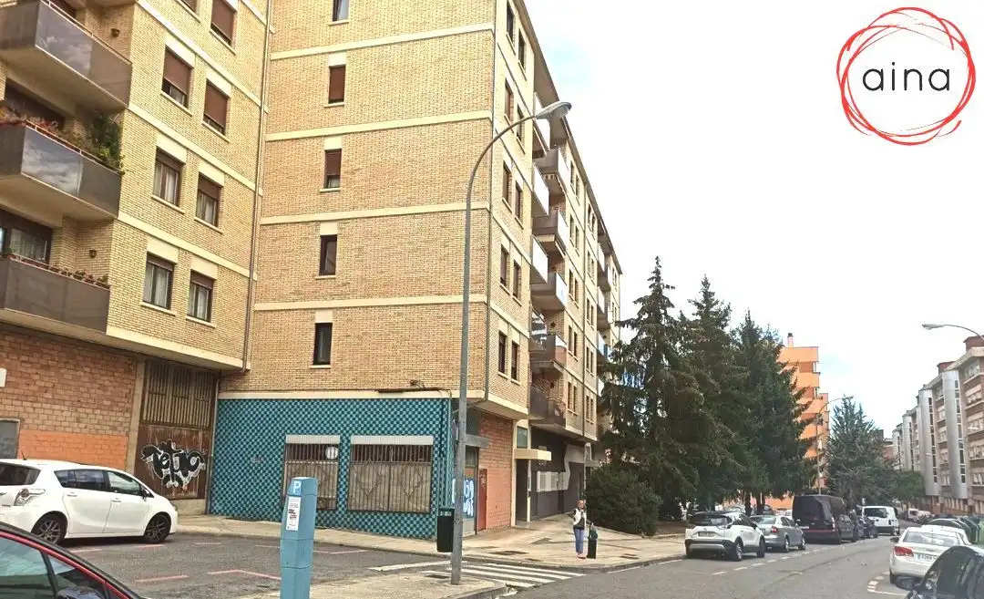 Exterior view of Commercial properties for rent in  Pamplona / Iruña