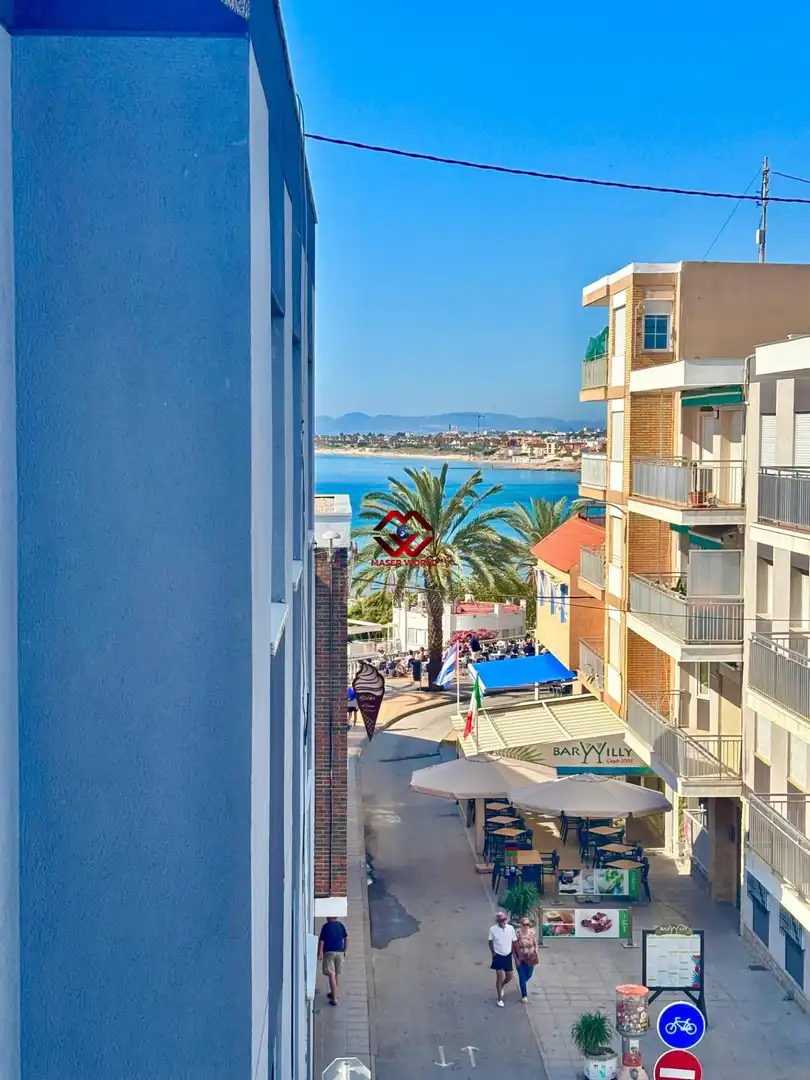Vista exterior de Apartament en venda en Pilar de la Horadada amb Aire condicionat, Calefacció i Terrassa