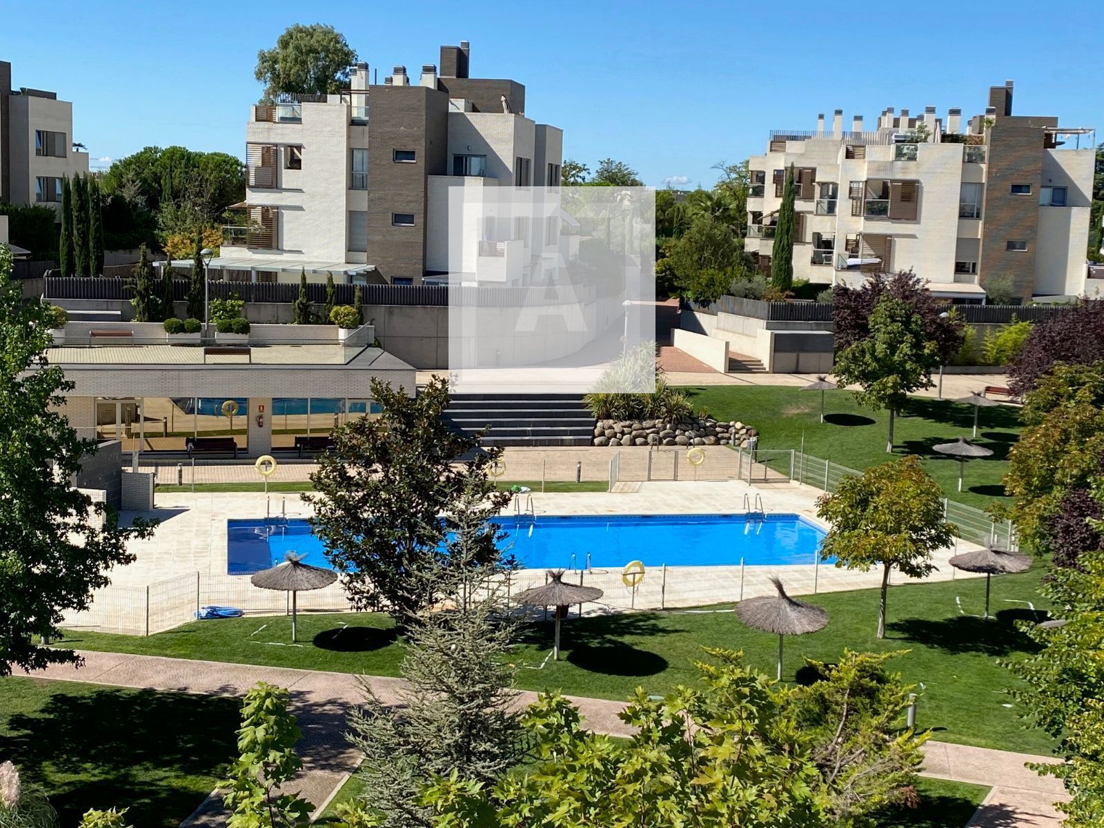 Swimming pool of Attic for rent in Pozuelo de Alarcón  with Air Conditioner, Heating and Terrace