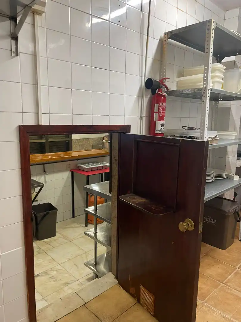 Local comercial en venda a Avenida Tomás Romero de Castilla, imagen 14