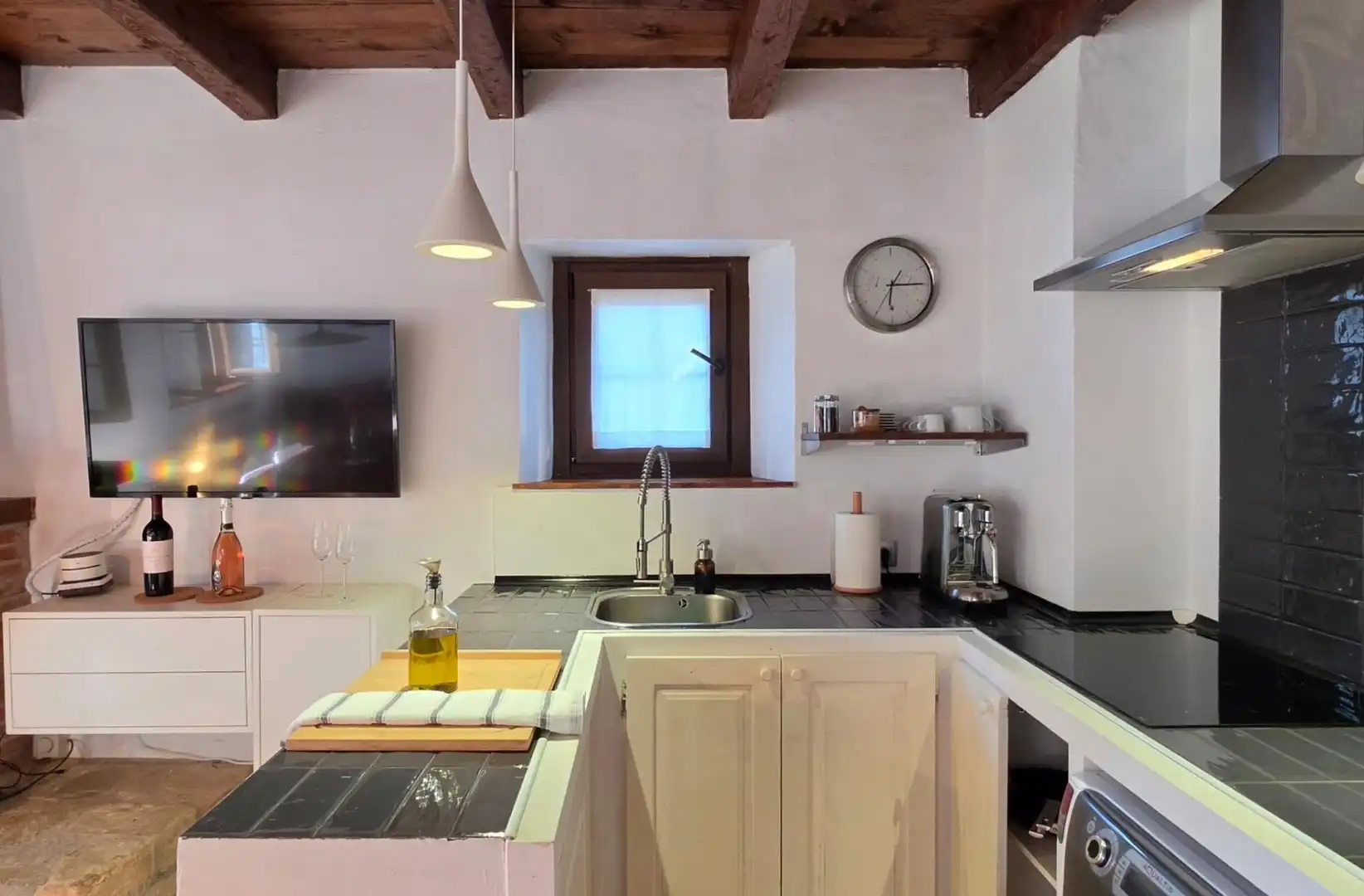 Cocina de Piso en venta en Sahún con Calefacción, Trastero y Amueblado