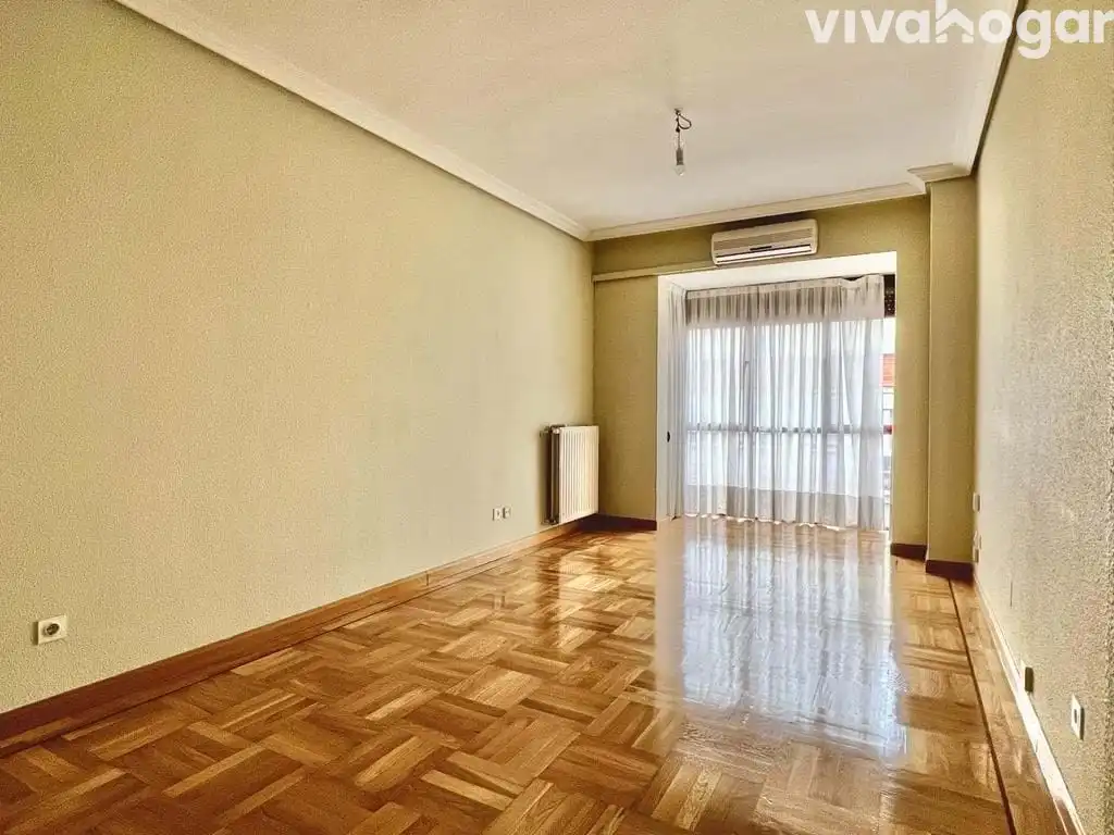 Sala de estar de Piso de alquiler en Madrid con Aire acondicionado y Calefacción