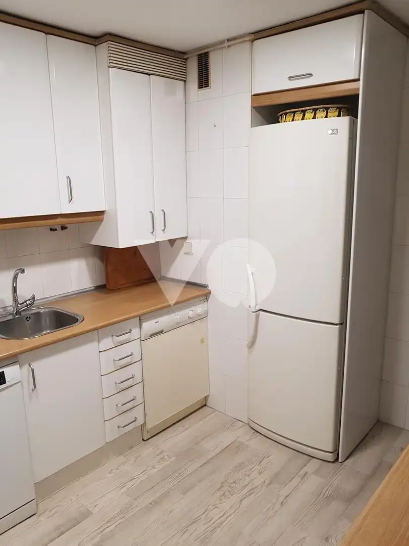 Cuina de Pis de lloguer en Madrid amb Aire condicionat, Calefacció i Parquet