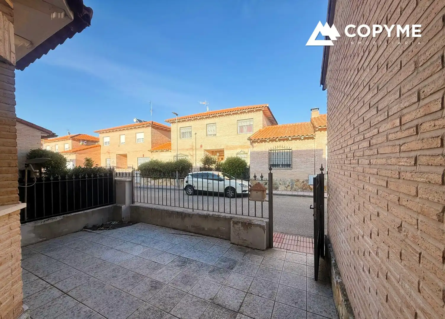 Vista exterior de Casa adosada en venta en Santa Olalla con Aire acondicionado, Calefacción y Jardín privado
