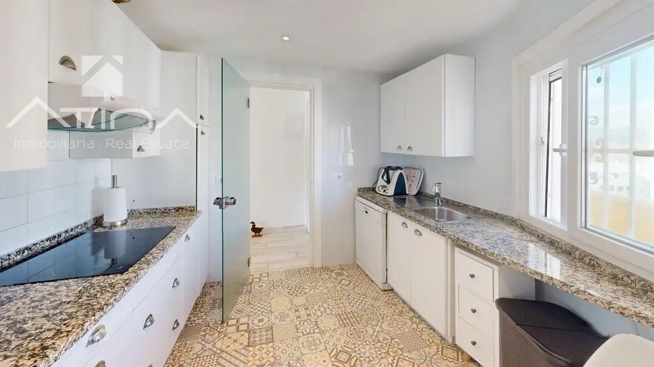 Küche von Maisonette zum Verkauf in Jávea / Xàbia mit Klimaanlage, Heizung und Privatgarten