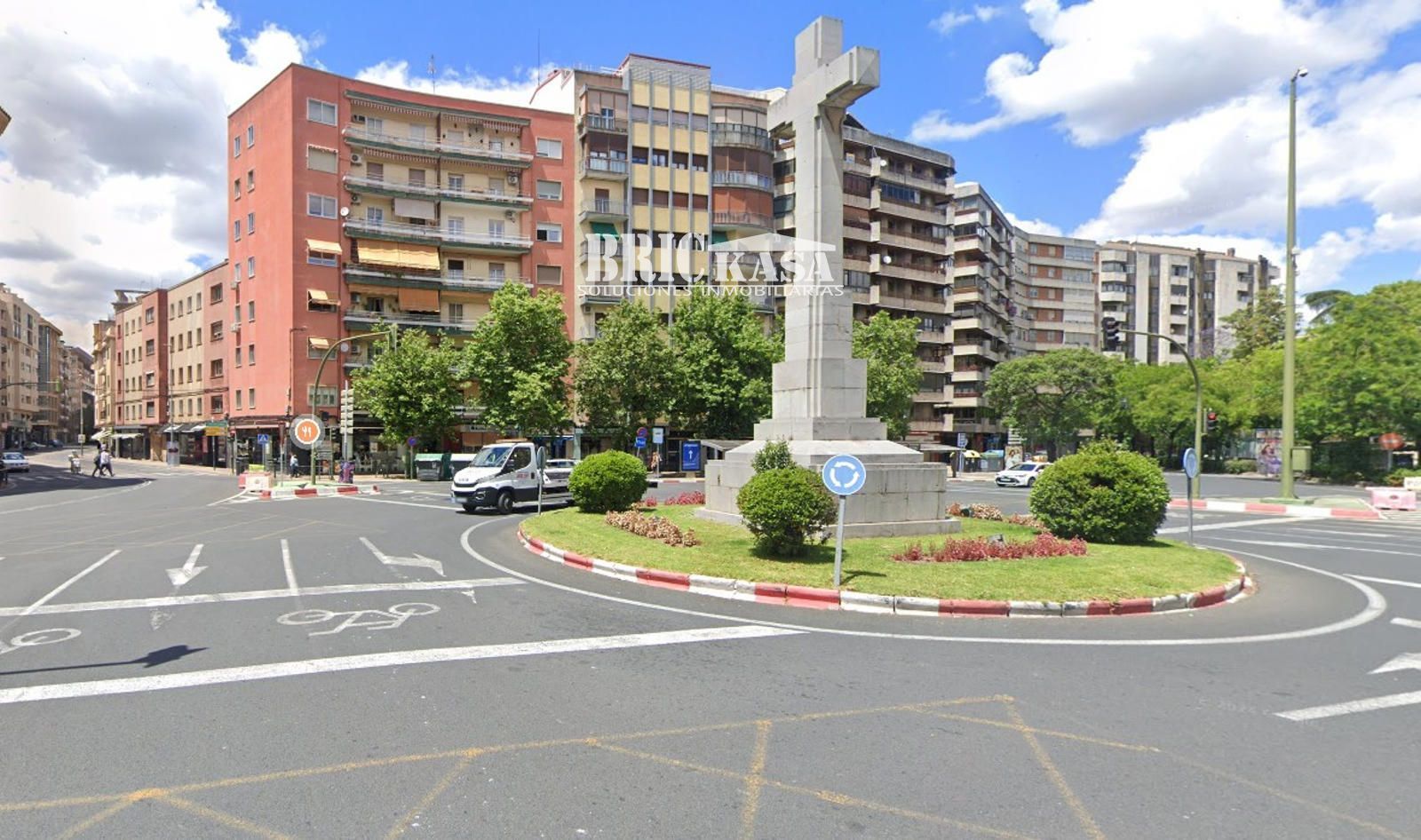 Exterior view of Building for sale in Cáceres Capital
