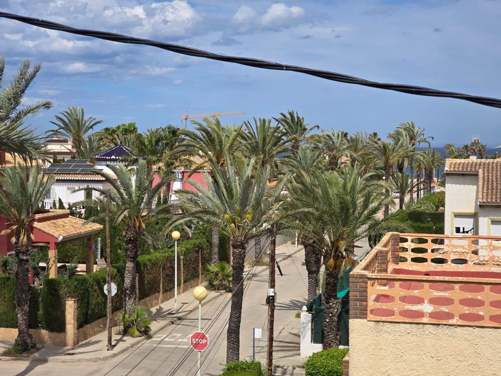 Vista exterior de Casa o xalet en venda en Torrenueva Costa amb Jardí privat i Piscina