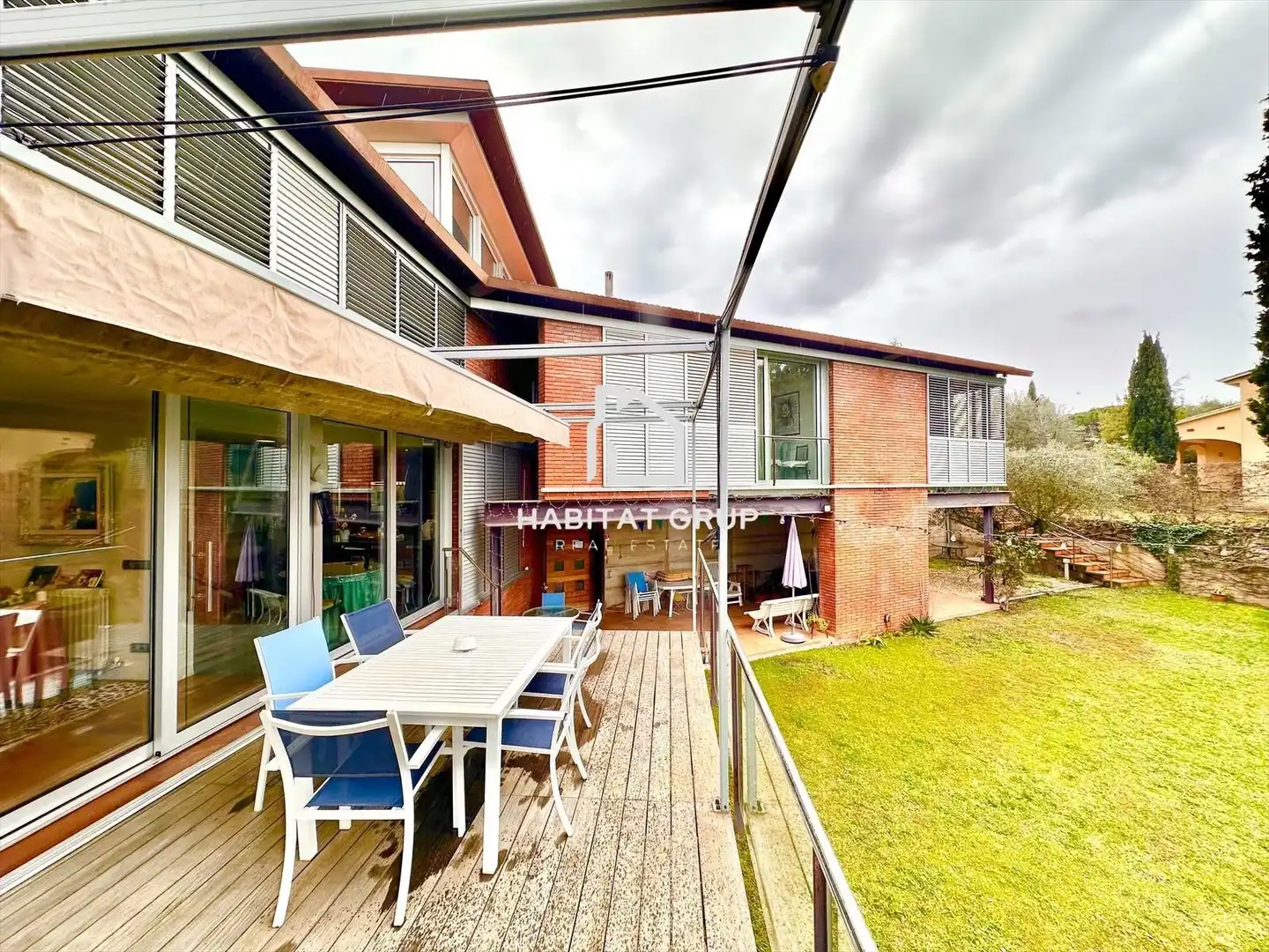 Terraza de Casa o chalet en venta en Girona con Aire acondicionado, Calefacción y Jardín privado