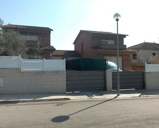 Exterior view of Single-family semi-detached for sale in Piera