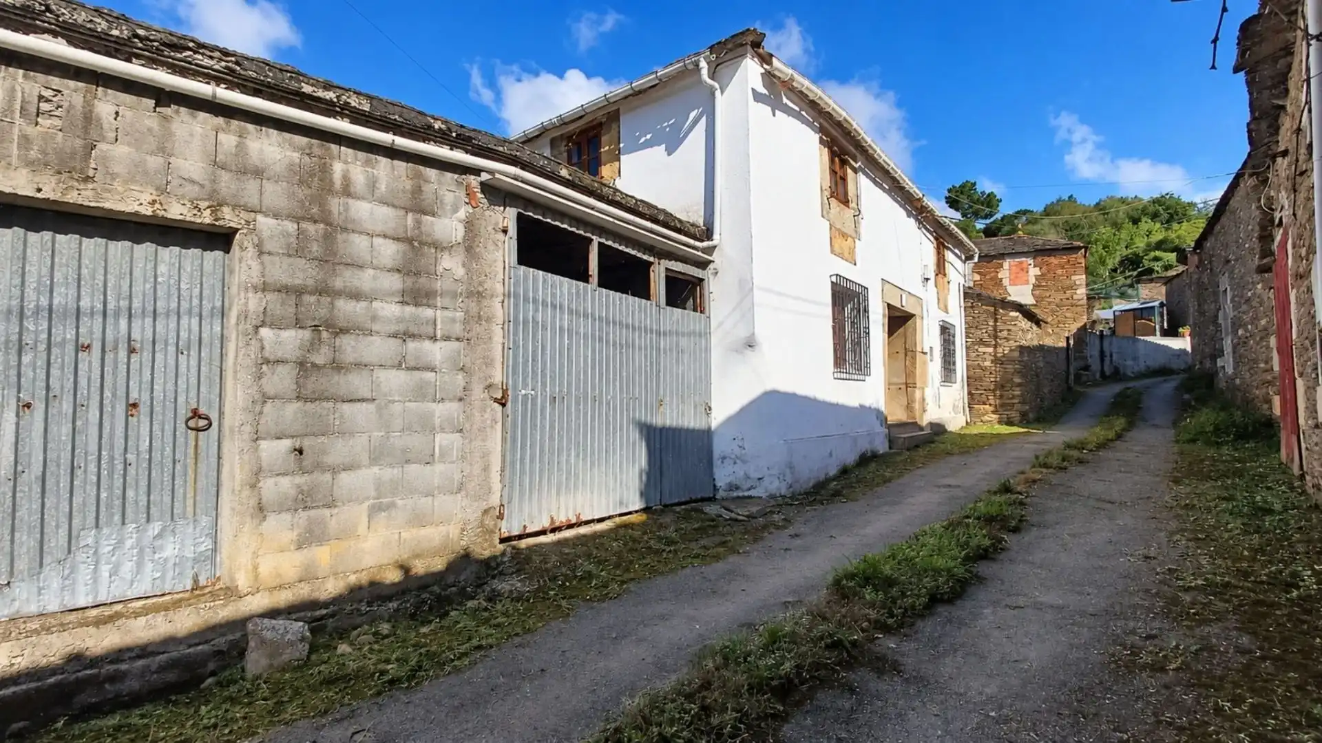 Haus mit Garten zum Verkauf in Guntín