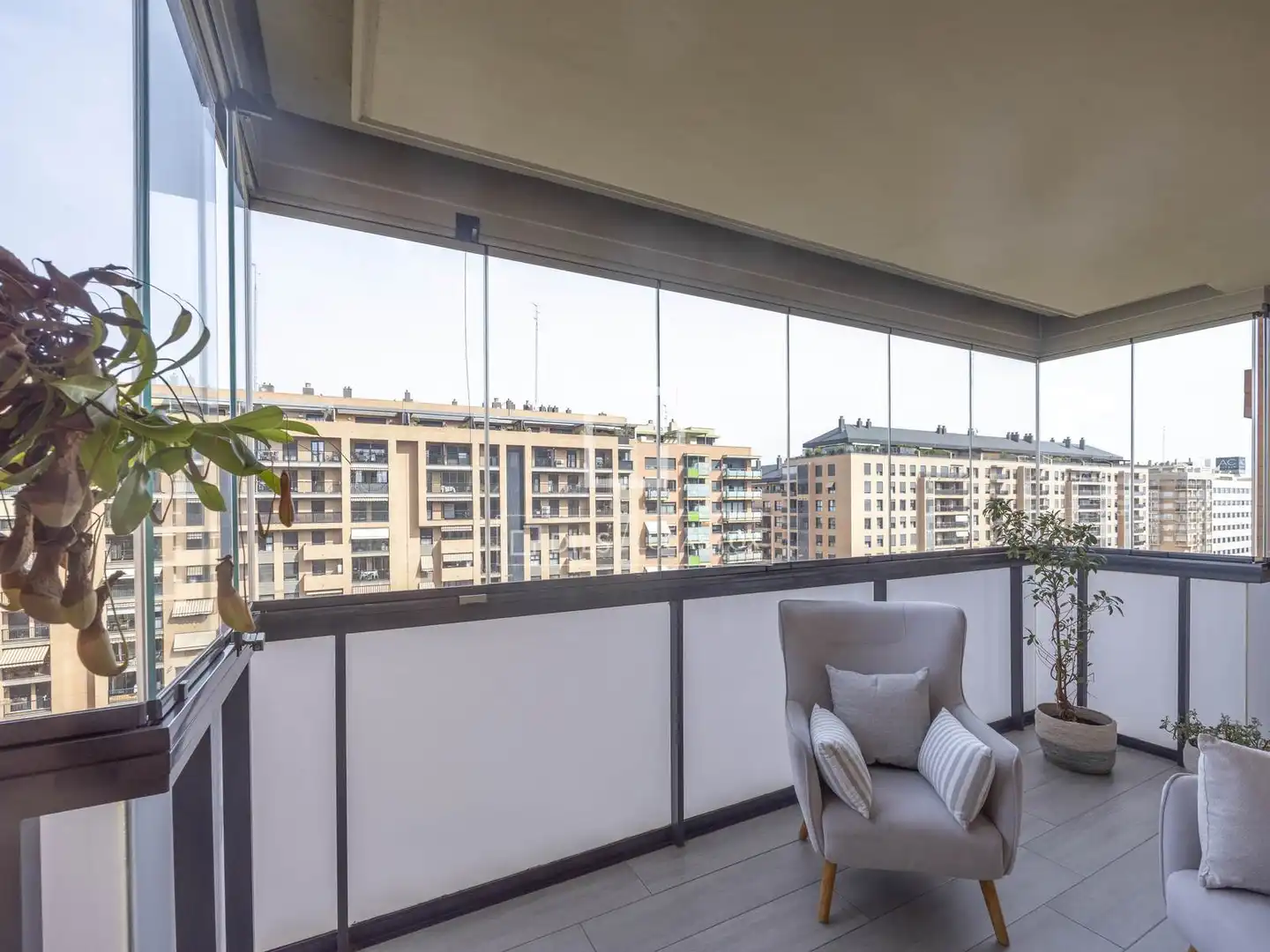 Terrasse von Wohnung zum Verkauf in Valencia mit Klimaanlage, Heizung und Privatgarten