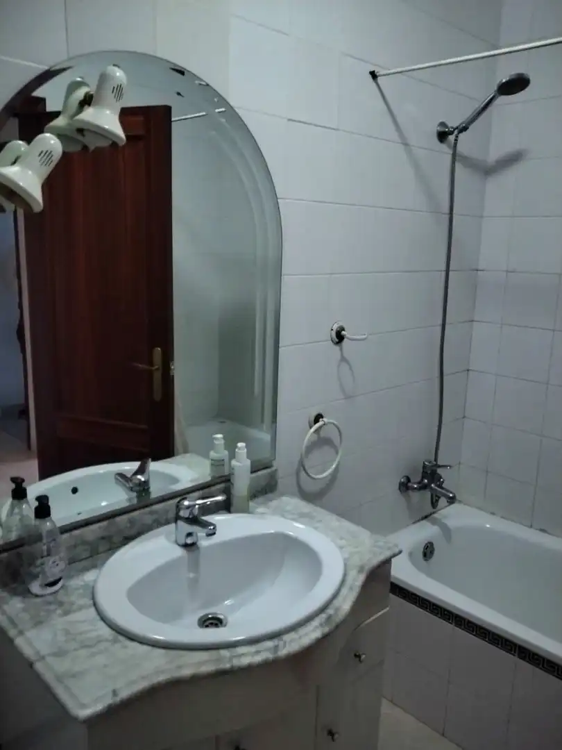 Bathroom of Flat for sale in Gines  with Air Conditioner, Heating and Terrace