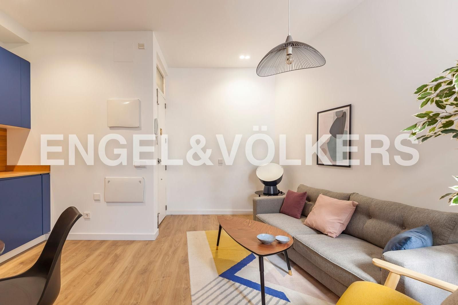Sala d'estar de Apartament en venda en  Madrid Capital amb Aire condicionat i Calefacció