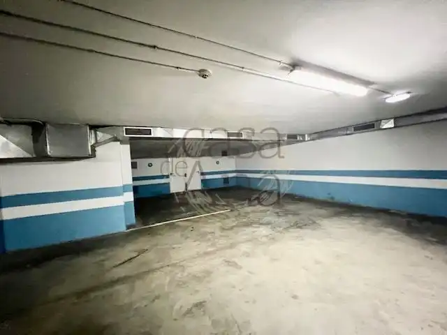 Parkplatz zur Miete in Colón de Larreátegui Kalea, imagen 4
