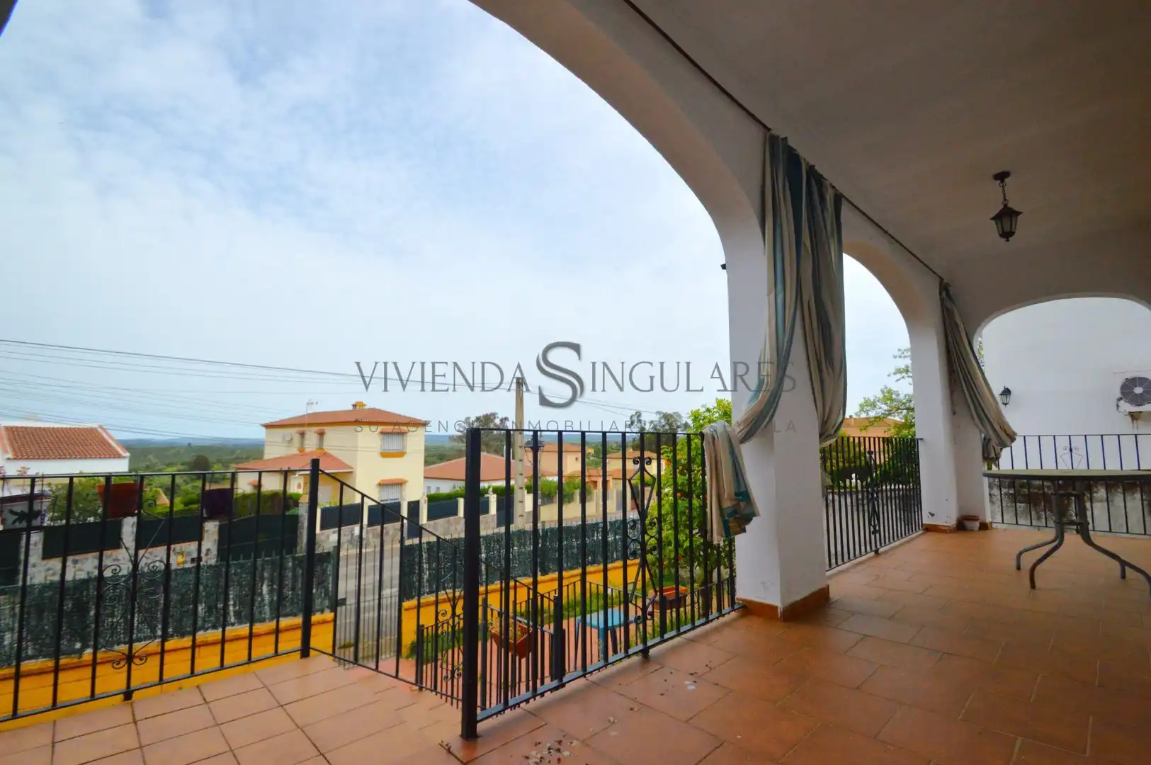 Vista exterior de Casa o chalet en venta en Castilblanco de los Arroyos con Aire acondicionado, Jardín privado y Terraza