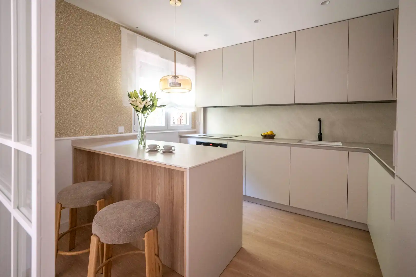 Cocina de Piso en venta en Madrid con Aire acondicionado, Calefacción y Jardín privado