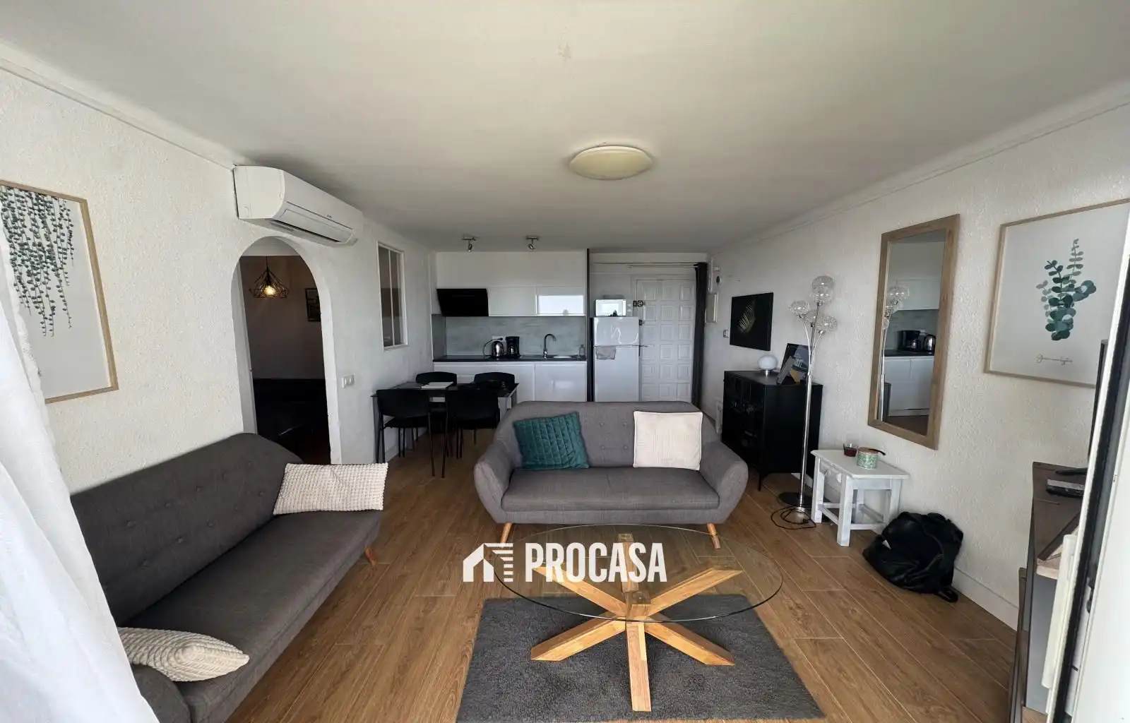 Sala d'estar de Pis en venda en Empuriabrava amb Aire condicionat, Calefacció i Terrassa