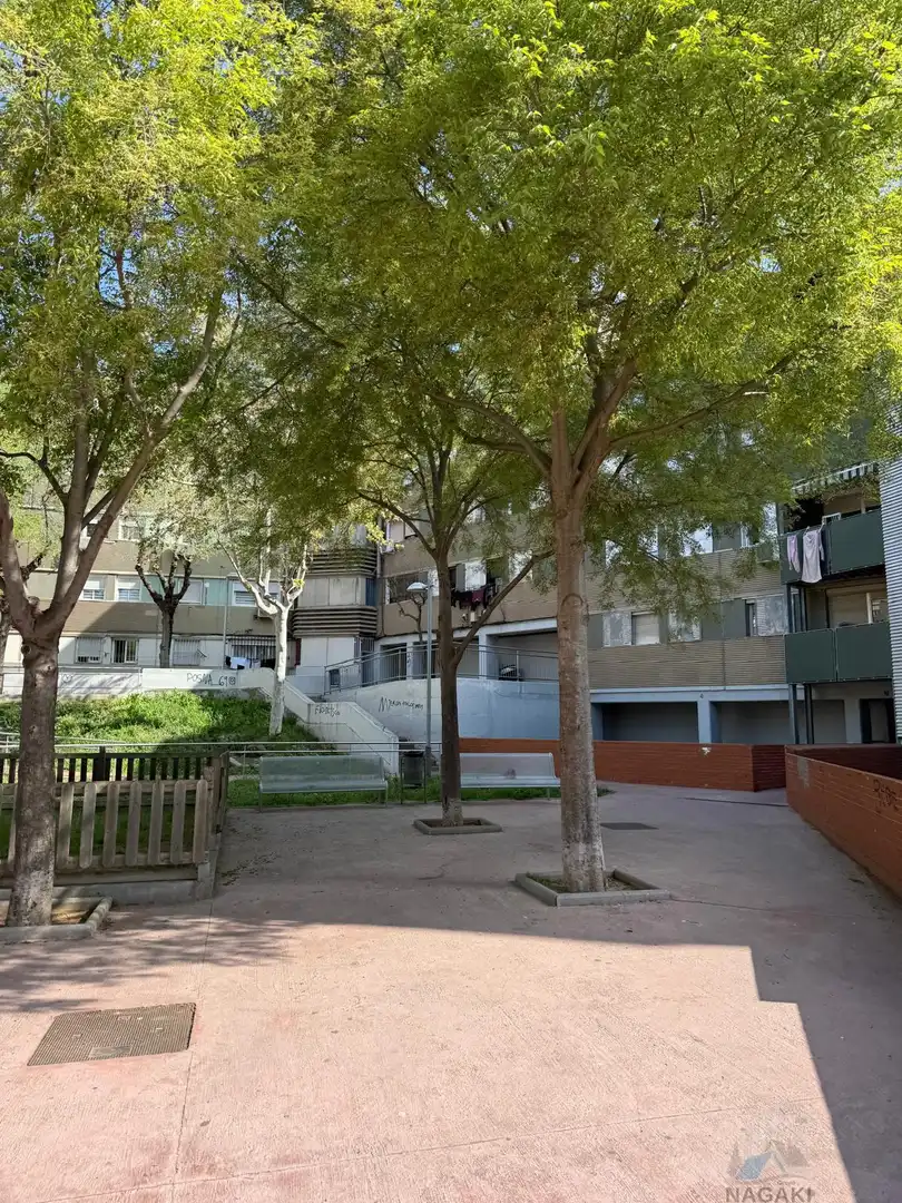 Vista exterior de Piso en venta en Badia del Vallès