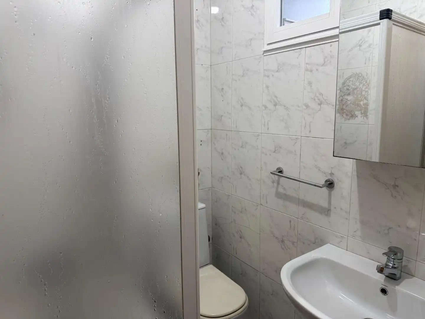 Badezimmer von Einfamilien-Reihenhaus zur Miete in Ourense Capital 