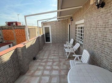 Ático con balcón en venta en Carrer del Mont 37