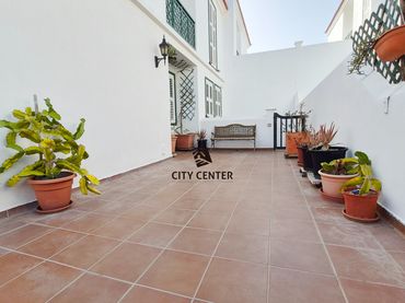 Maison mitoyenne avec balcon à vendre à Avenida Cantera del Sol 21