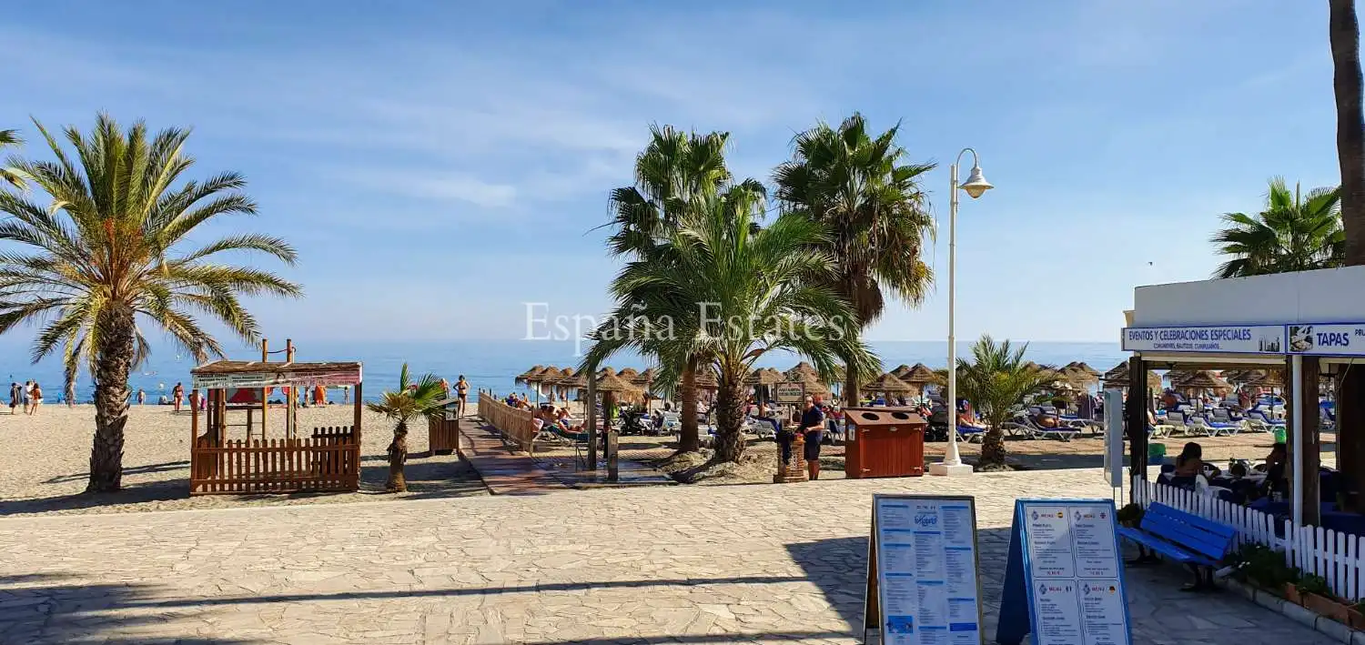 Vista exterior de Casa o chalet en venta en Nerja con Aire acondicionado, Calefacción y Terraza
