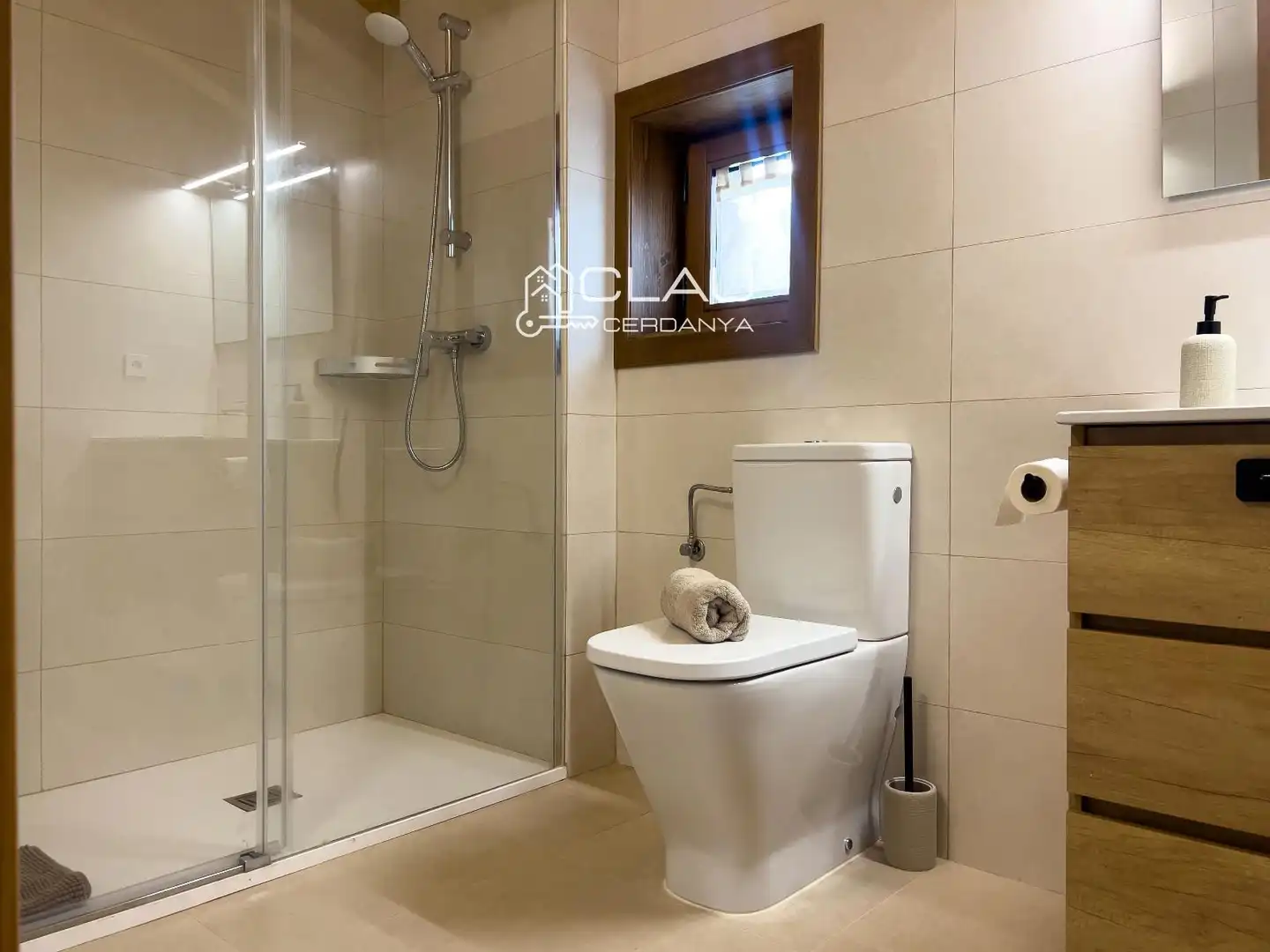 Baño de Casa adosada de alquiler en Angoustrine  -  Villeneuve - des - Escaldes con Calefacción, Jardín privado y Parquet