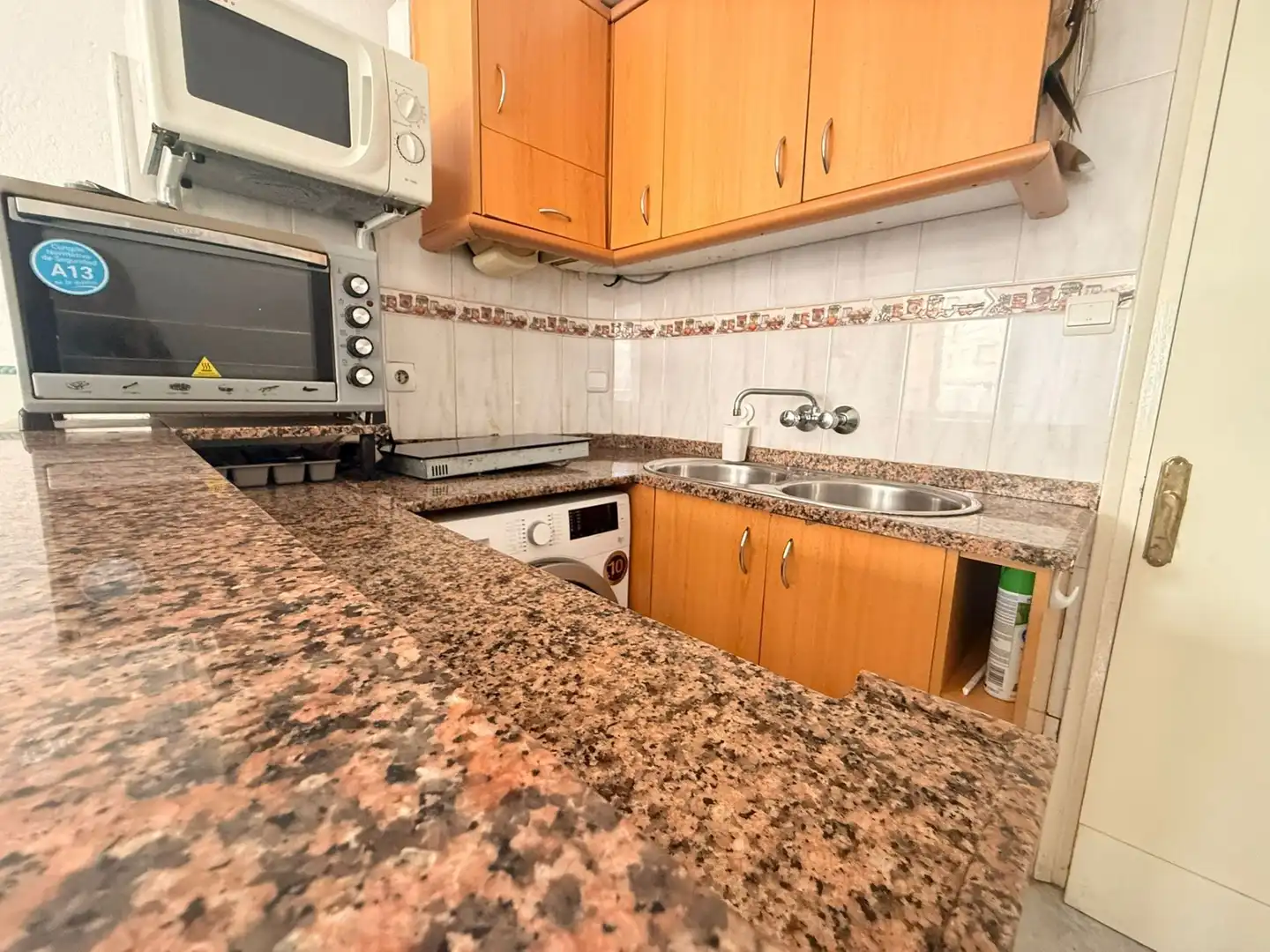 Cuina de Casa adosada en venda en Empuriabrava amb Aire condicionat, Calefacció i Moblat