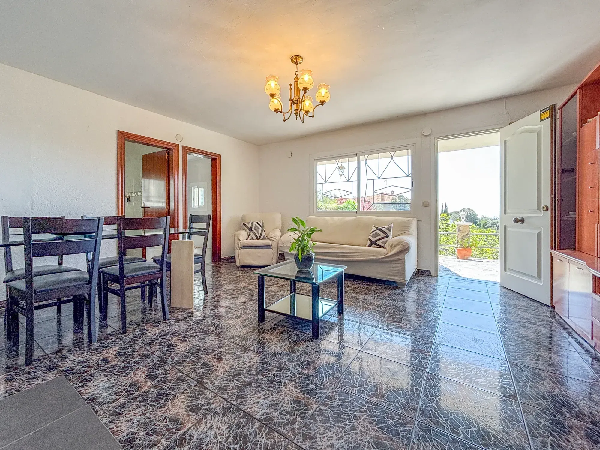 Sala d'estar de Casa o xalet en venda en Tordera amb Terrassa i Piscina