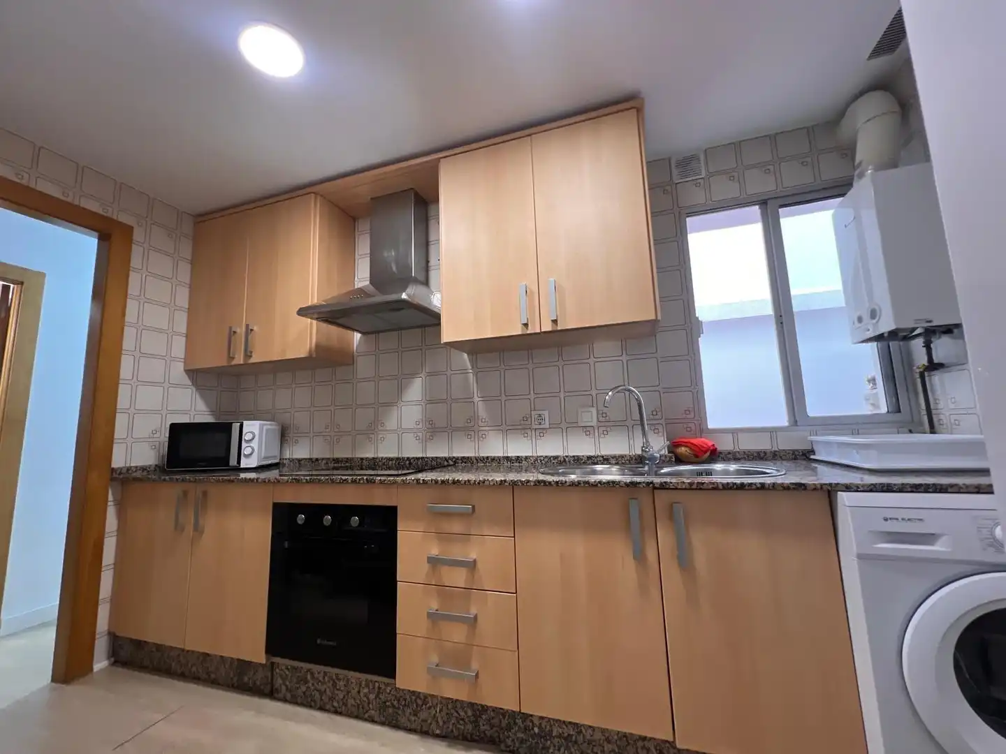 Küche von Wohnung zum Verkauf in Cádiz mit Möbliert und Balkon
