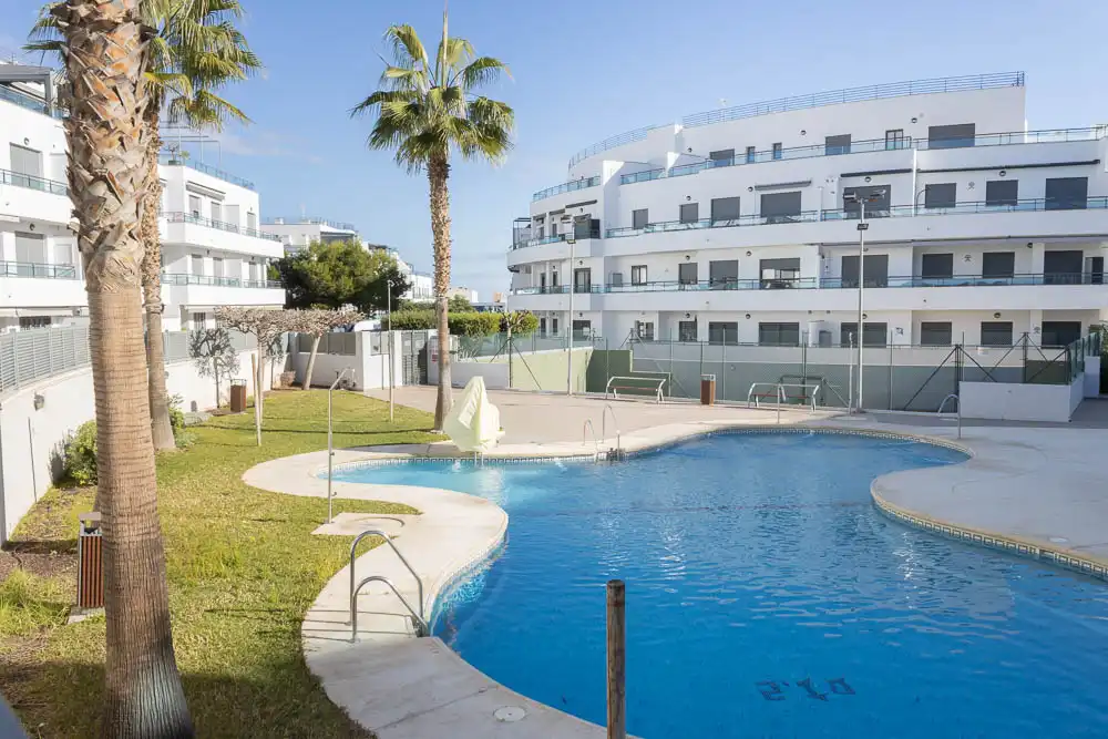 Außenansicht von Erdgeschoss zum Verkauf in Garrucha mit Terrasse, Möbliert und Ofen