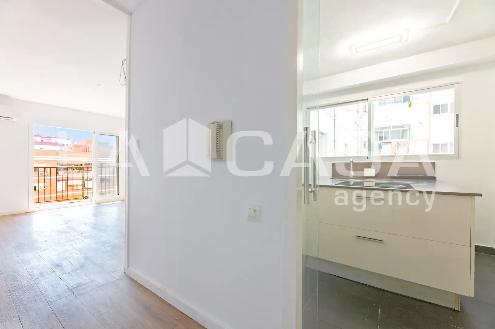 Flat with terrace for sale in Avinguda de Blasco Ibáñez, imagen 8