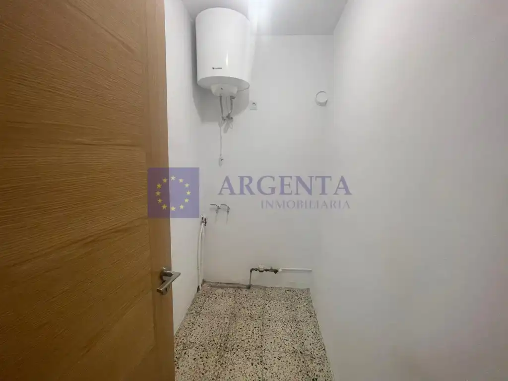 Local comercial en alquiler en Avenida España, imagen 23