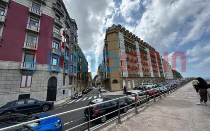 Vista exterior de Pis en venda en Donostia - San Sebastián 