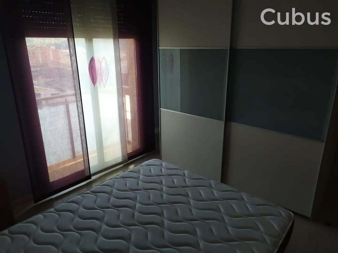 Habitación de Dúplex en venta en Olot con Calefacción y Balcón