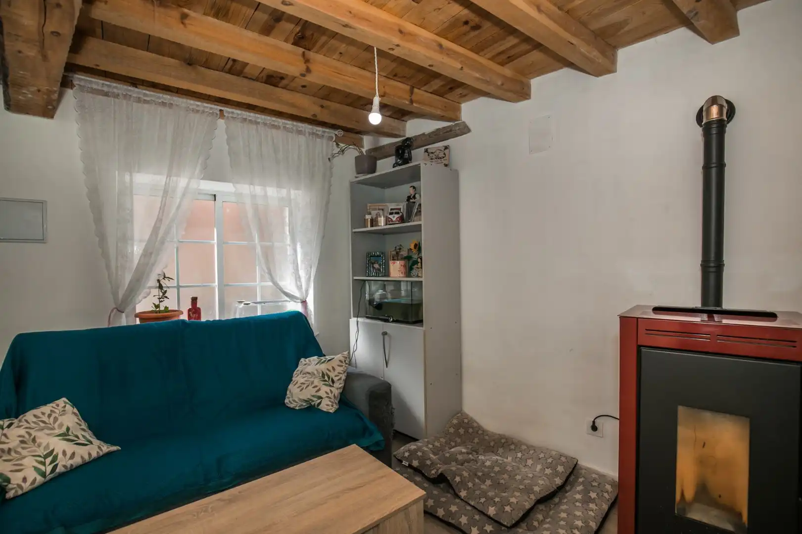 Sala d'estar de Casa o xalet en venda en Blascosancho amb Calefacció, Jardí privat i Terrassa