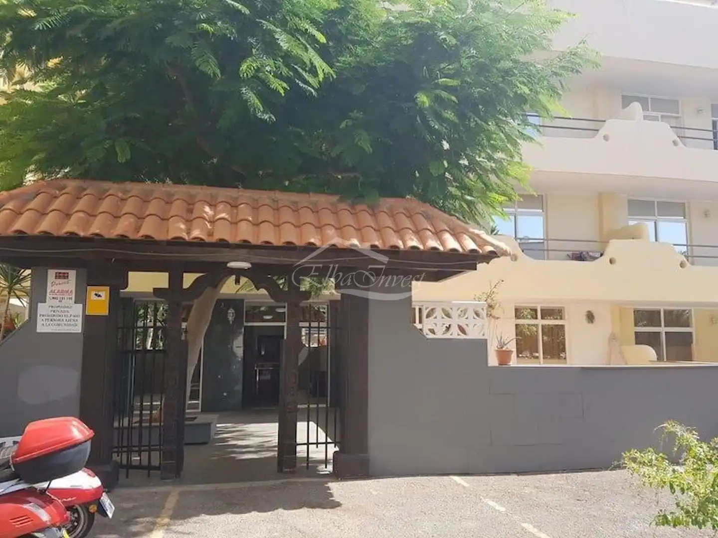 Vista exterior de Ático en venta en Adeje con Parquet, Terraza y Piscina