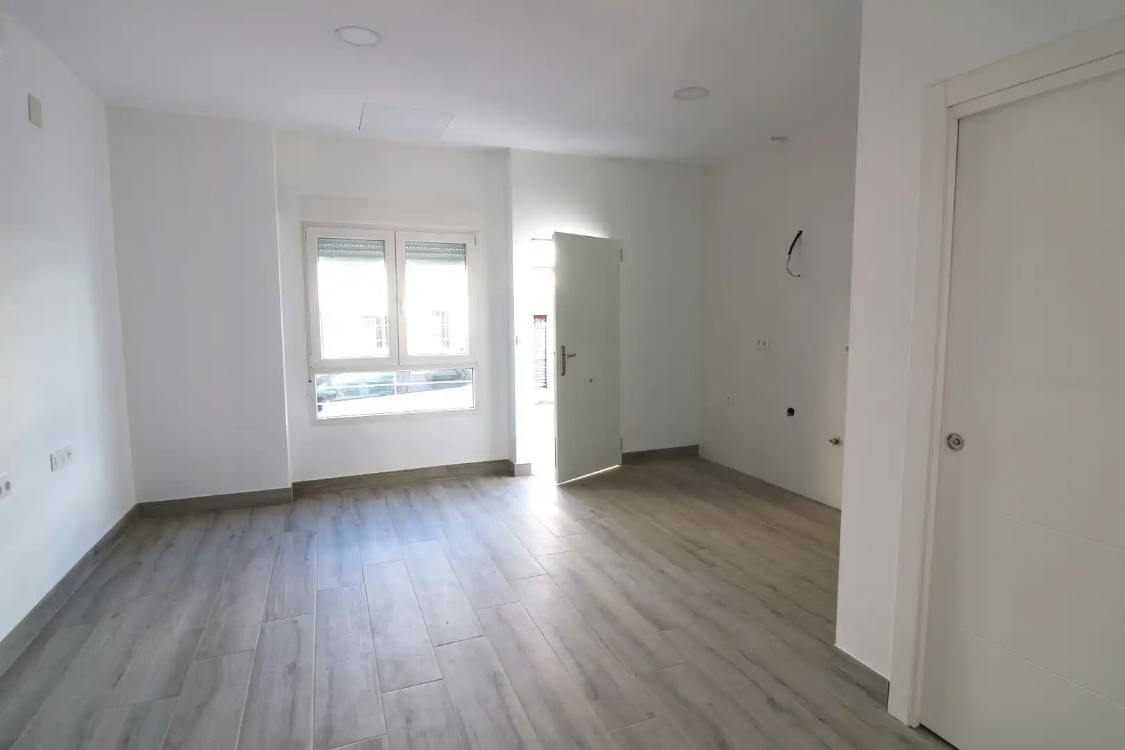 Flat for sale in Sevilla  with Air Conditioner