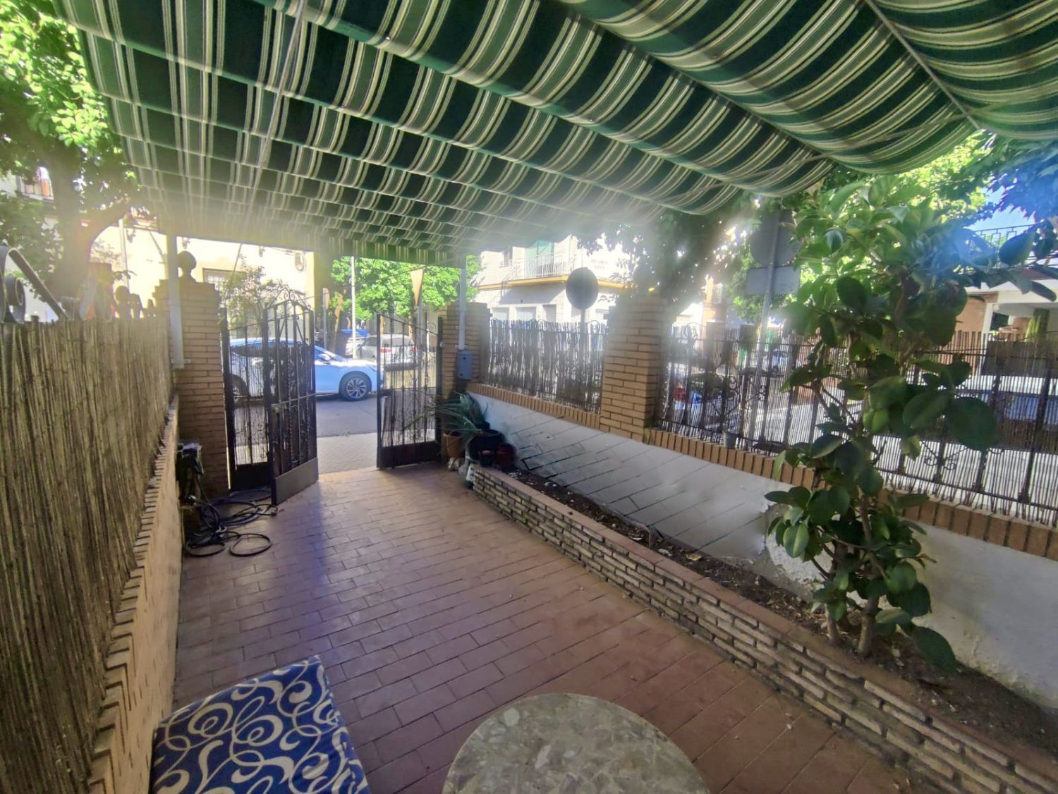 Vista exterior de Casa o xalet en venda en  Sevilla Capital amb Aire condicionat i Terrassa