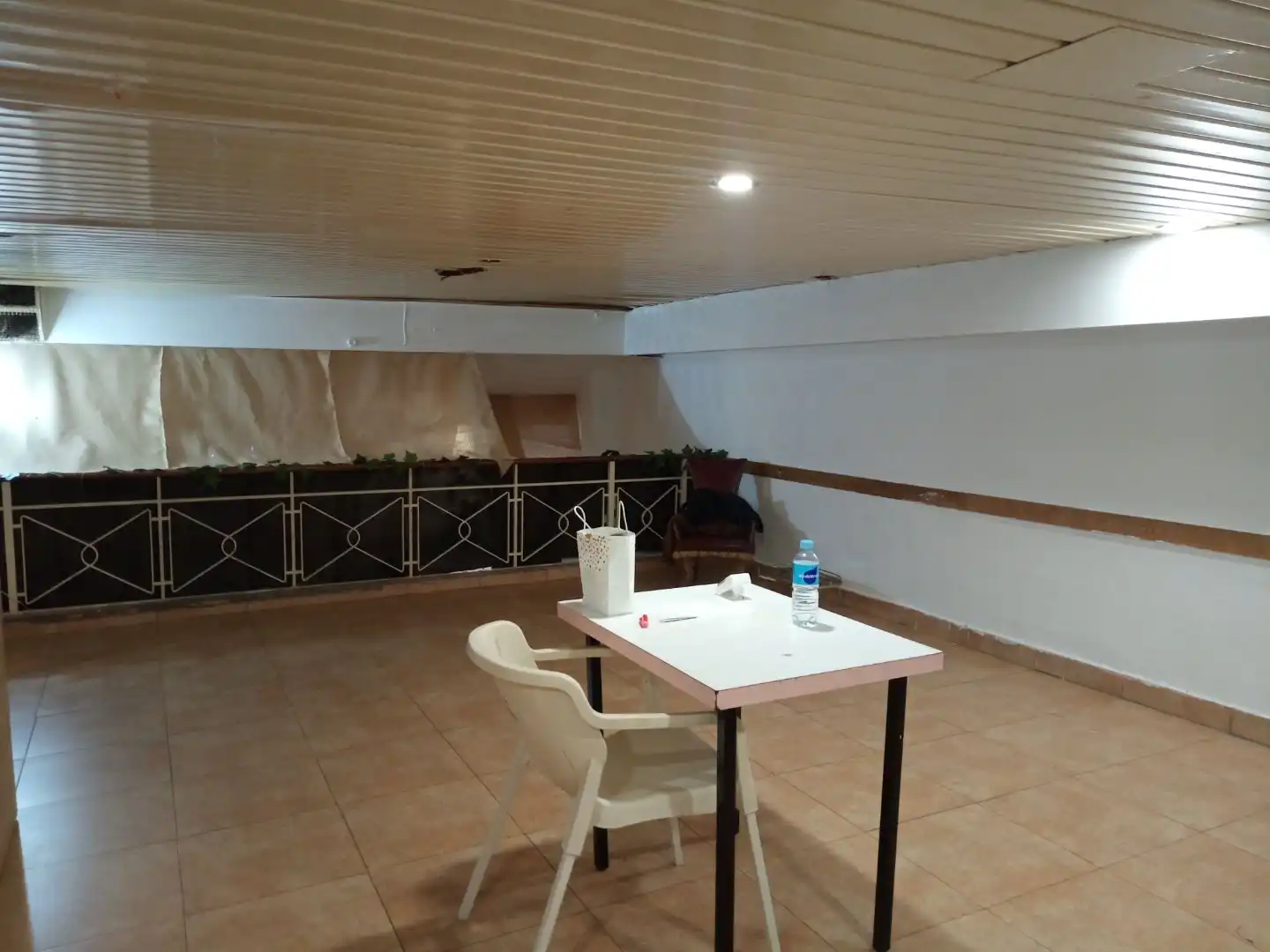 Gewerbefläche zur Übernahme in Carrer de la Verge de Montserrat 25, imagen 3