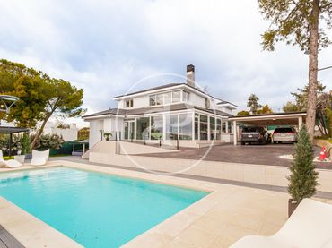 Casa amb piscina en venda a Club de Golf