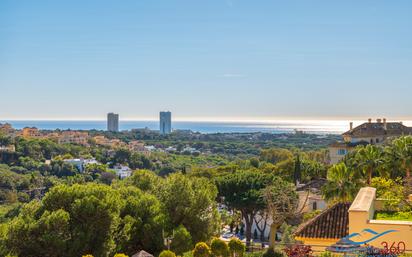 Vista exterior de Apartament en venda en Marbella amb Aire condicionat, Calefacció i Terrassa