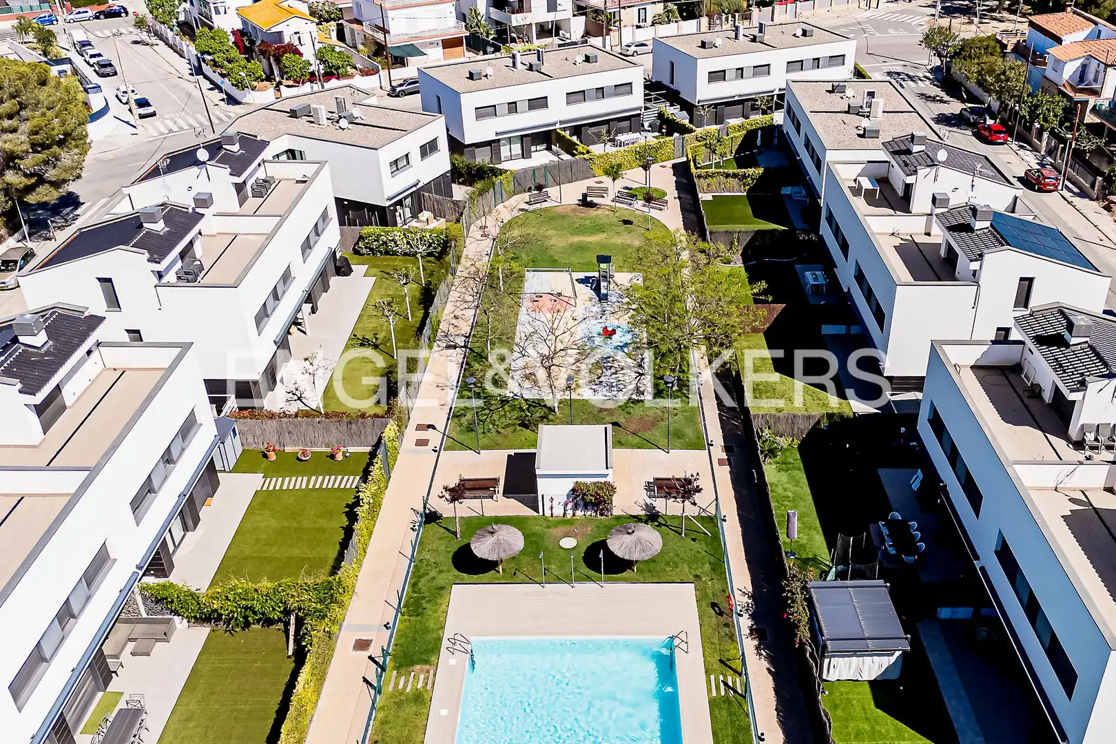 Exterior view of Detached homes for sale in El Vendrell  with Air Conditioner, Heating and Private garden