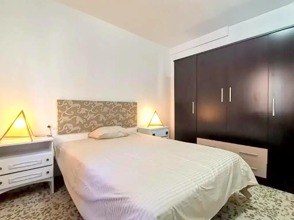 Habitación de Piso de alquiler en Málaga con Aire acondicionado, Calefacción y Terraza