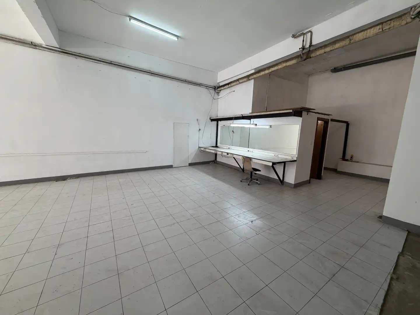 Local comercial en alquiler en Rúa de Pi y Margall, imagen 5
