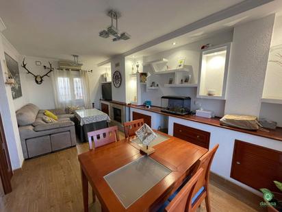 Sala d'estar de Casa adosada en venda en Beas amb Traster i Balcó
