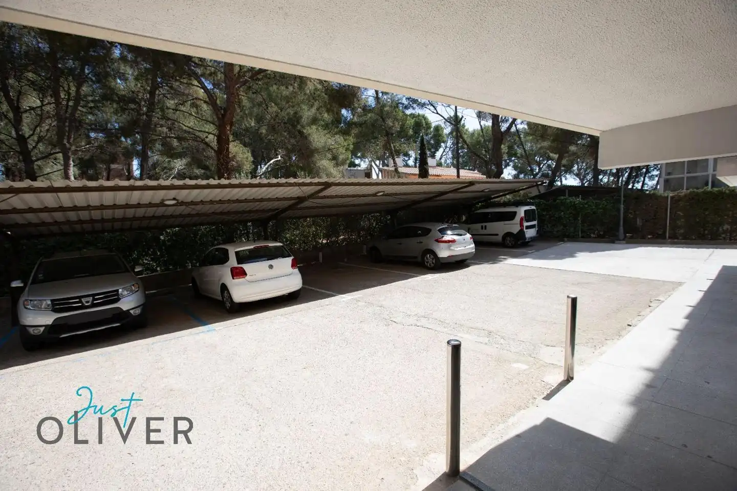 Parking de Piso en venta en Salou con Terraza, Amueblado y Piscina comunitaria